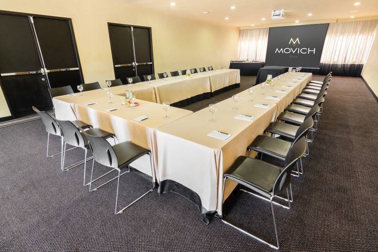 Meeting room Movich Pereira 