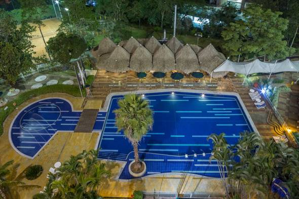 Zonas húmedas  Intercontinental Medellín